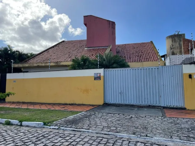 Casa Duplex 4/4 com 4 suítes de 383 m², 2 vagas por 5.000, Candelária.