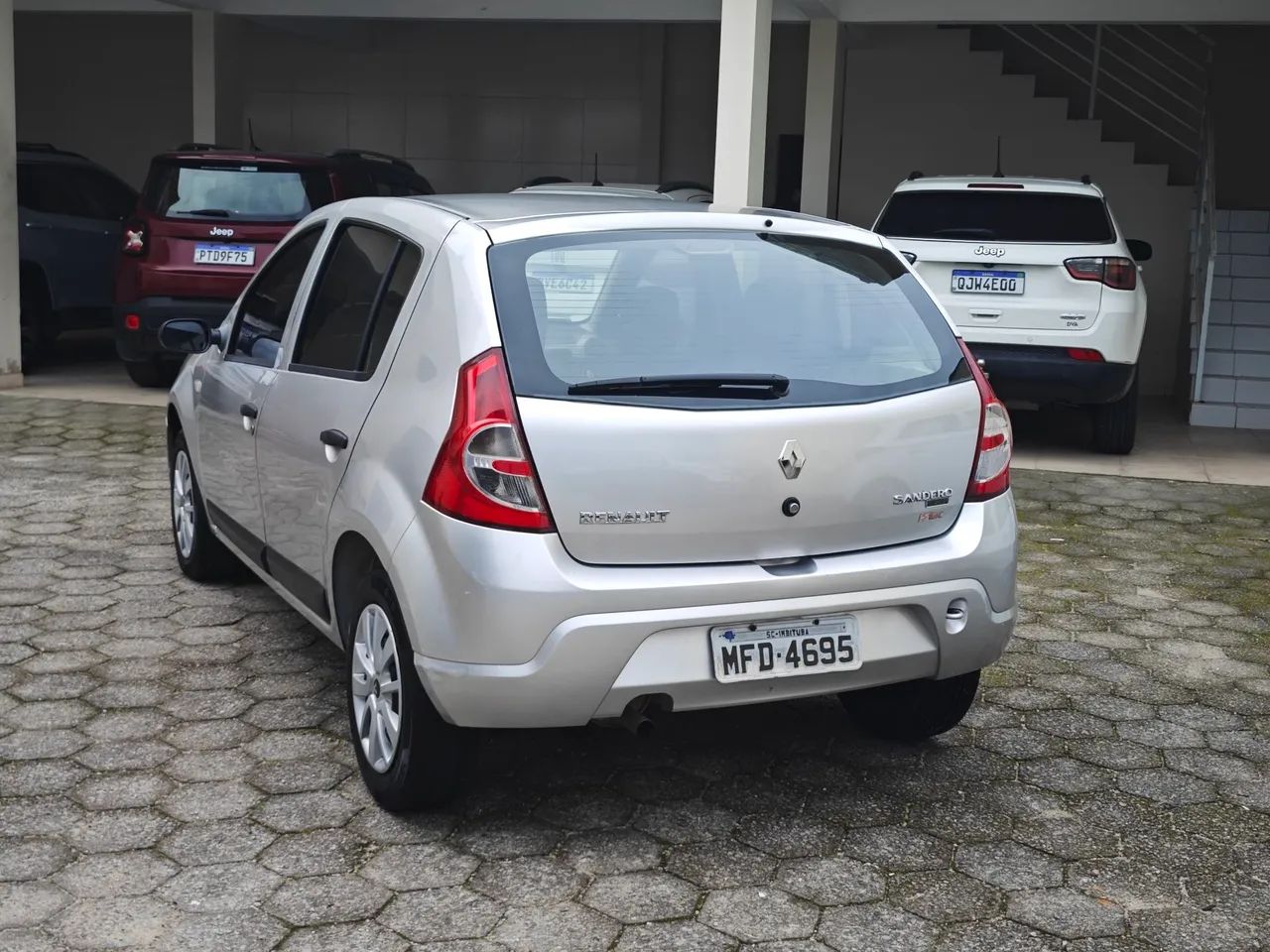 Renault Sandero Expression Hi-flex 1.6 8V 5P 2009 - Foto 3