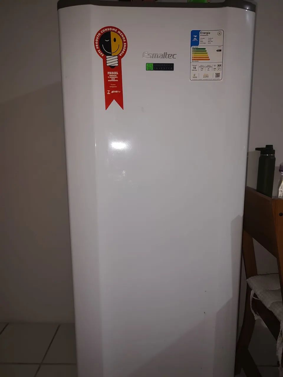 Geladeira 245L Esmaltec 