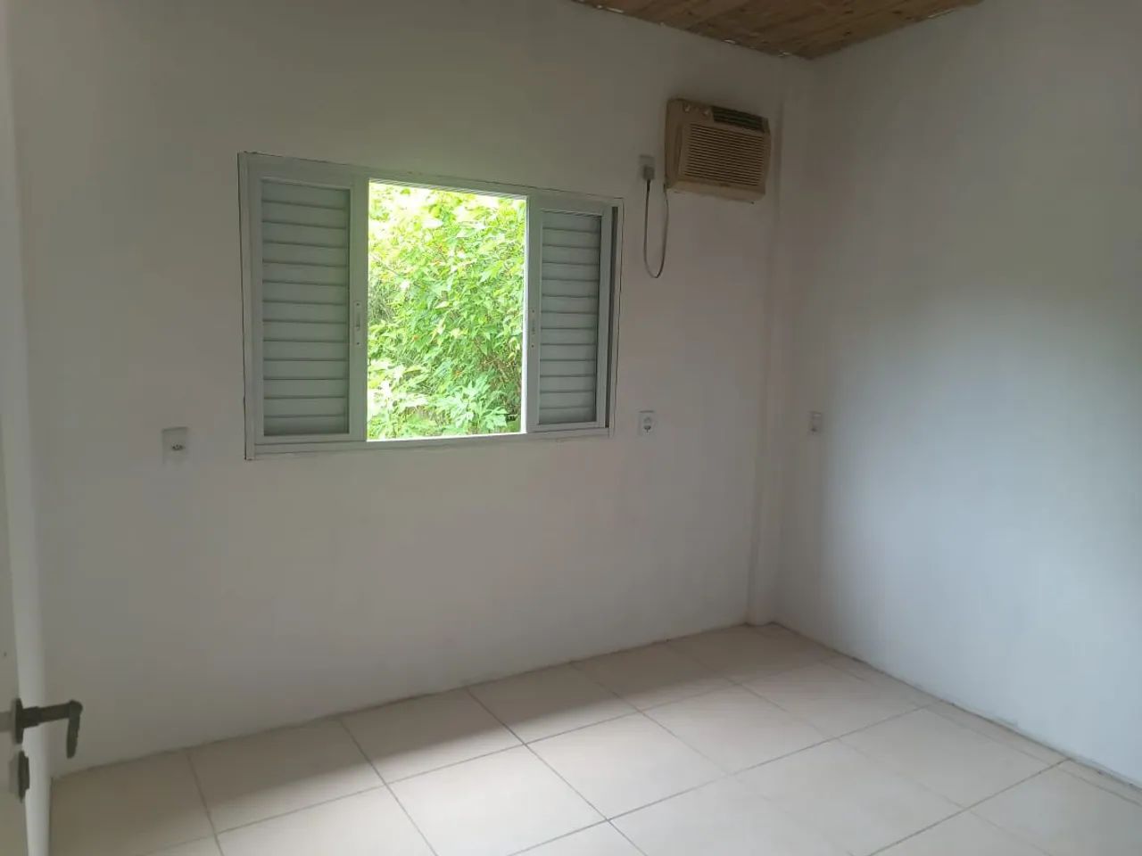 Alugo apto em Sambaqui  - Foto 2