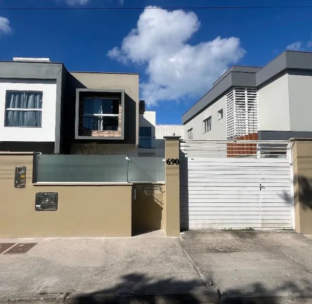 Casa 4 dormitórios 1500m da praia Campeche - Foto 3