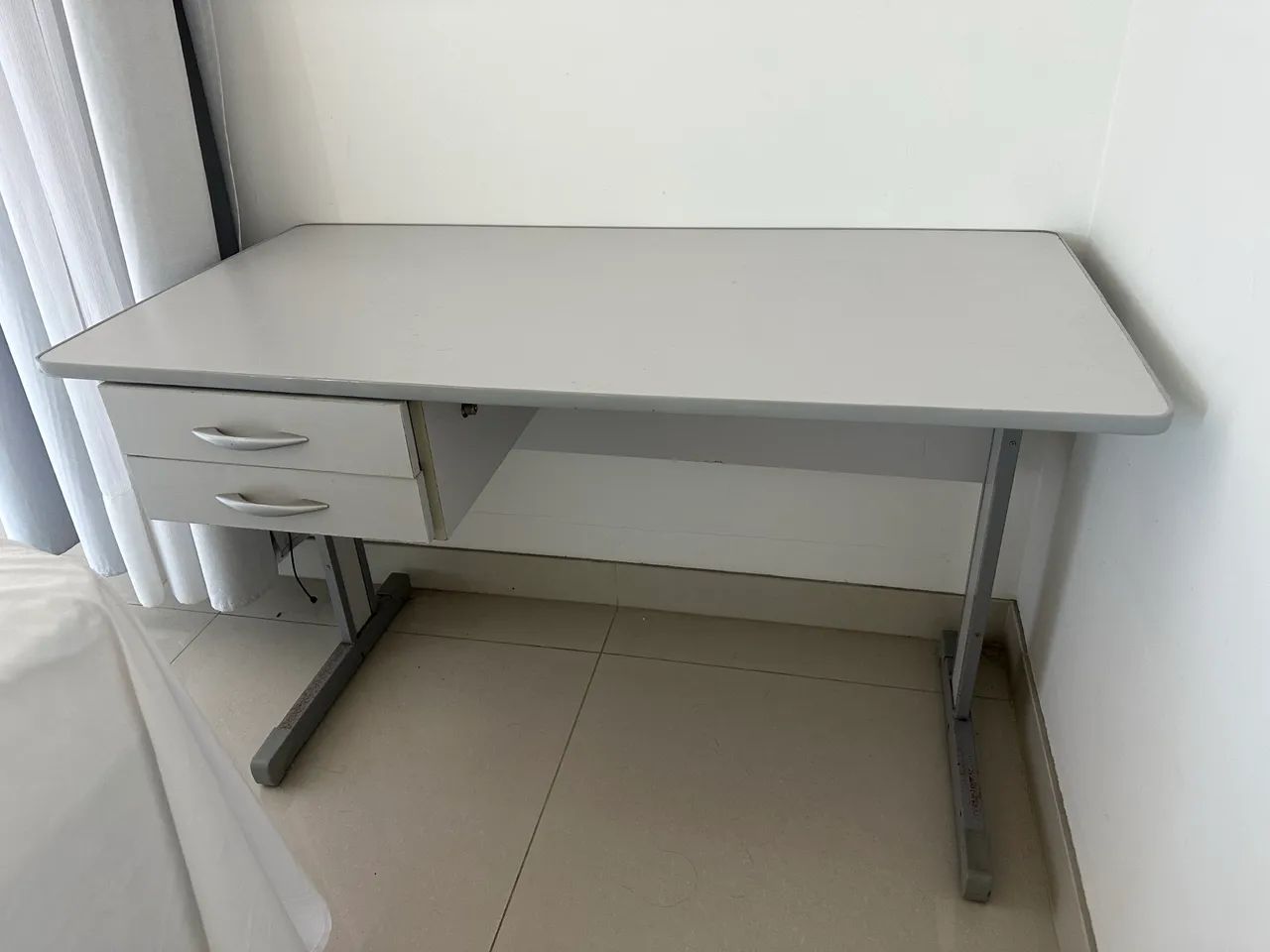 Escrivaninha escritório cinza ferro - Foto 2