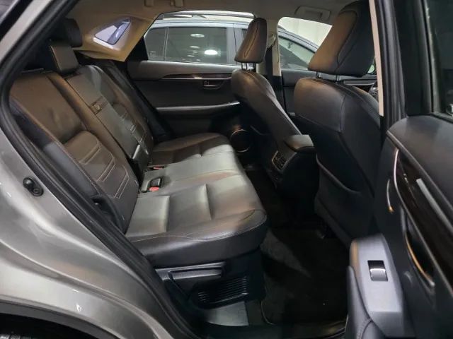 Lexus NX-300 Luxury 2.0 16V 238cv Aut., foto 16 de 20