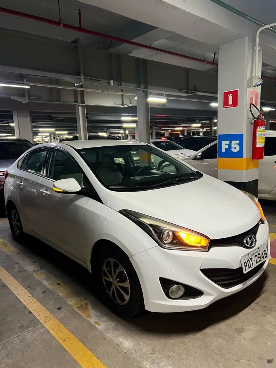 Hyundai Hb20S C.PLUS/C.STYLE1.0 FLEX 12V MEC. 4P 2015