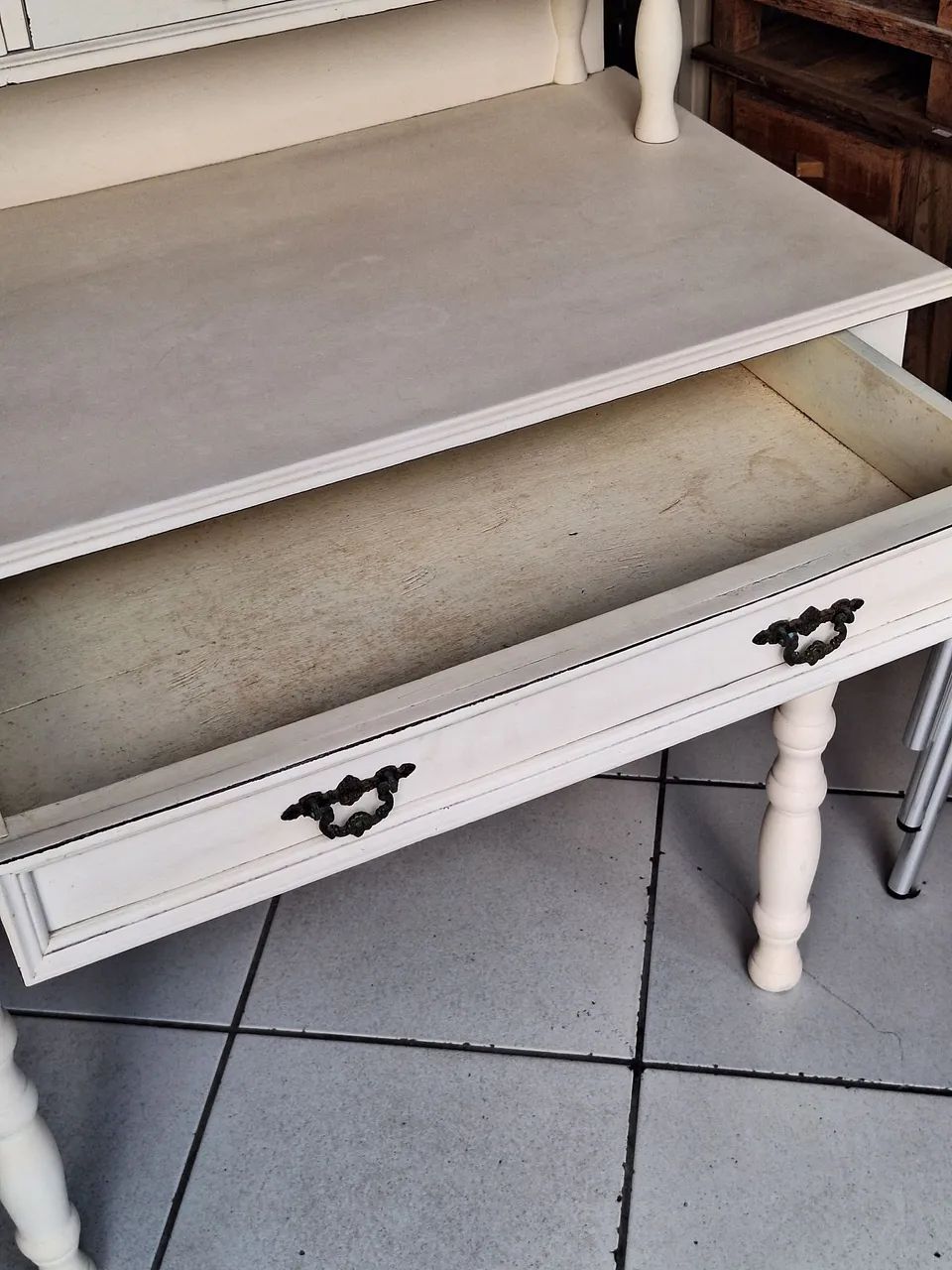 Escrivaninha de madeira maciça  - Foto 5