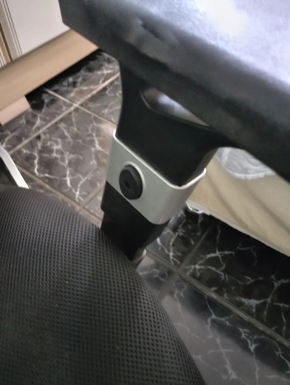 Cadeira Ergonômica Mesh com Apoio de Cabeça e Lombar - Foto 4