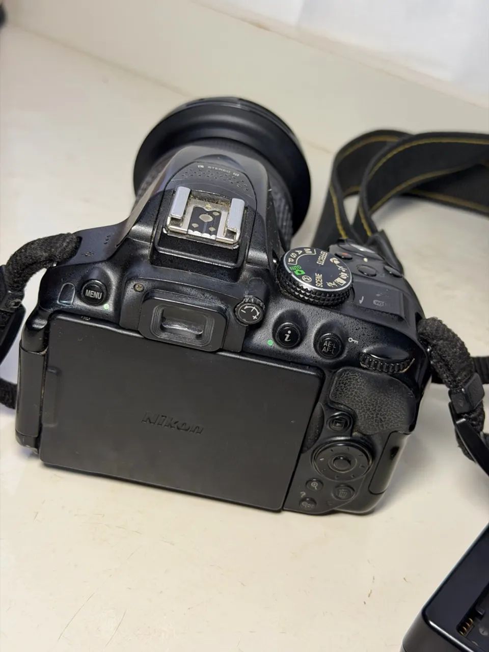 VENDO CÂMERA NIKON D5300 - Foto 5