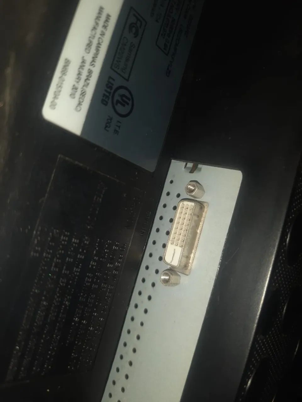 Monitor Samsung SyncMaster 2233RZ 22" - Funcionando com Defeito na Tela - Foto 2