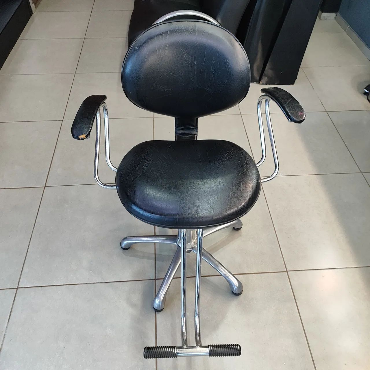 Vendo Cadeira para Cabeleireira 