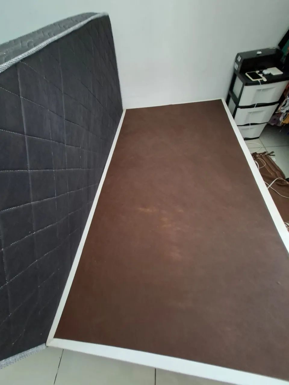 Cama de Viúva (Base e Colchão)