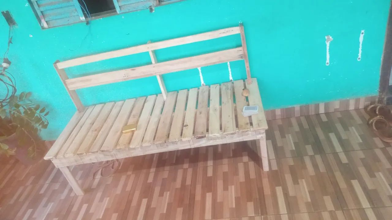 Vender se cadeira de madeira  - Foto 2