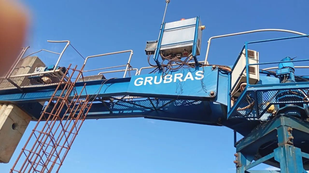 Vendo Grua Grubras  - Foto 2