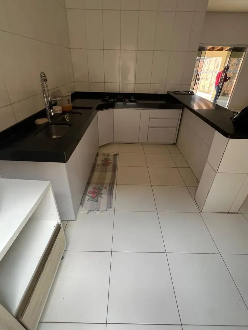 CASA PARA ALUGAR  BAIRRO AMAZÔNIA SEMI MOBILIADA. - Foto 4