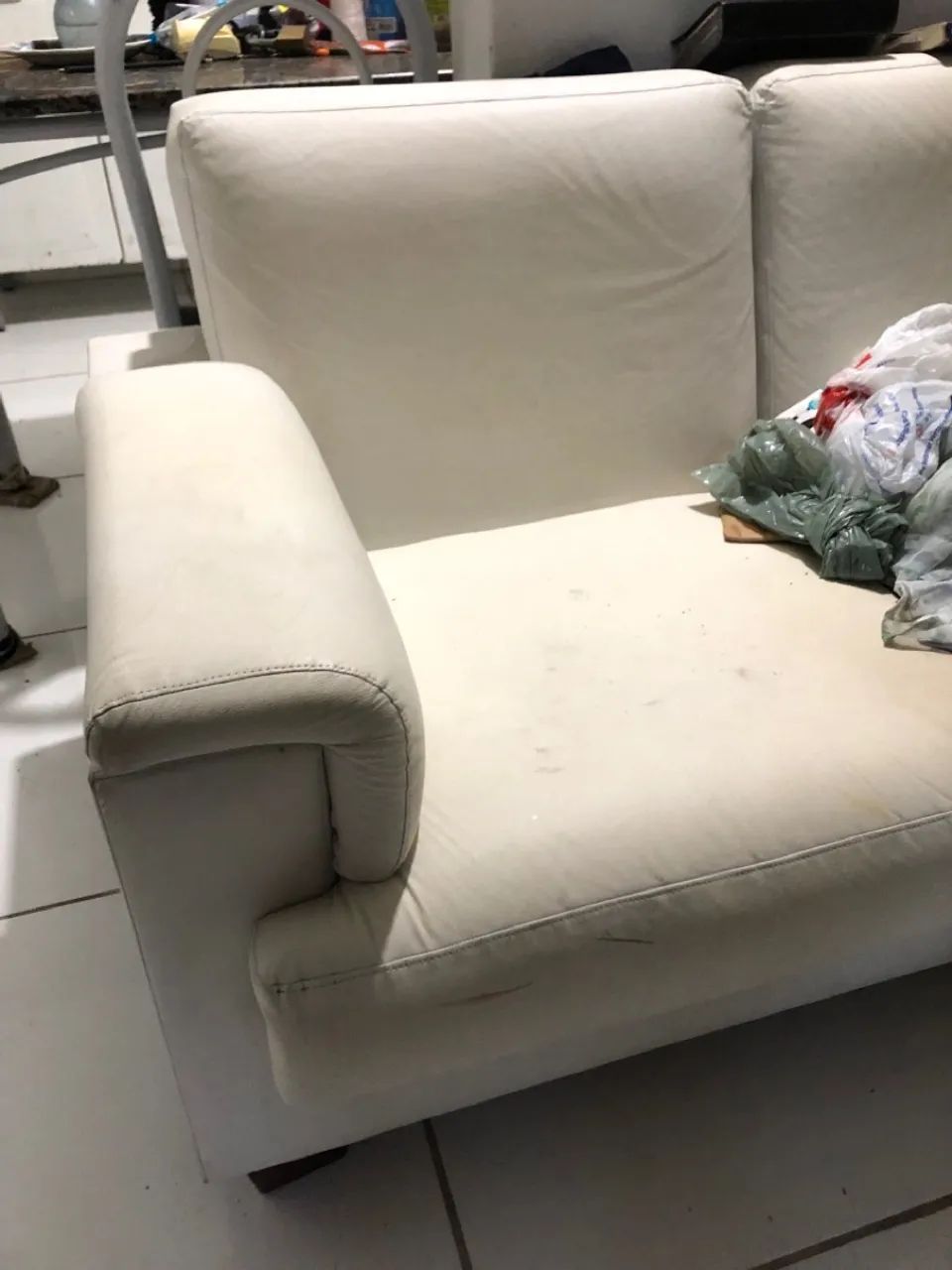 Lindo Sofá Clássico branco off white   - Foto 5