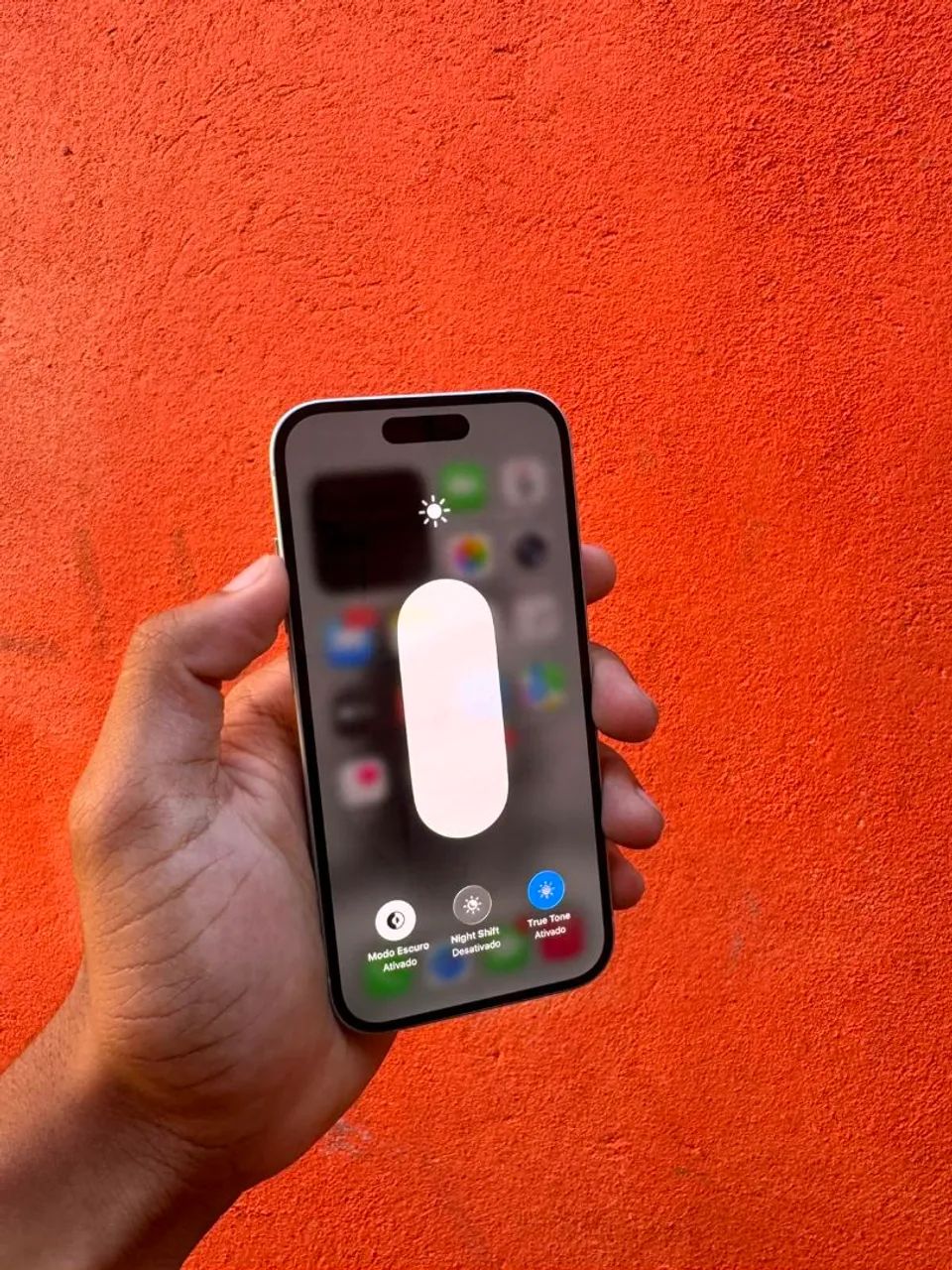iPhone 15 novo 