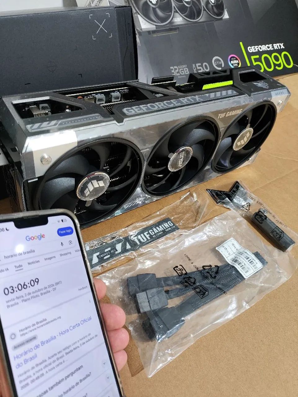 RTX 5090 ASUS TUF NOVA NO PLASTICO - Foto 2