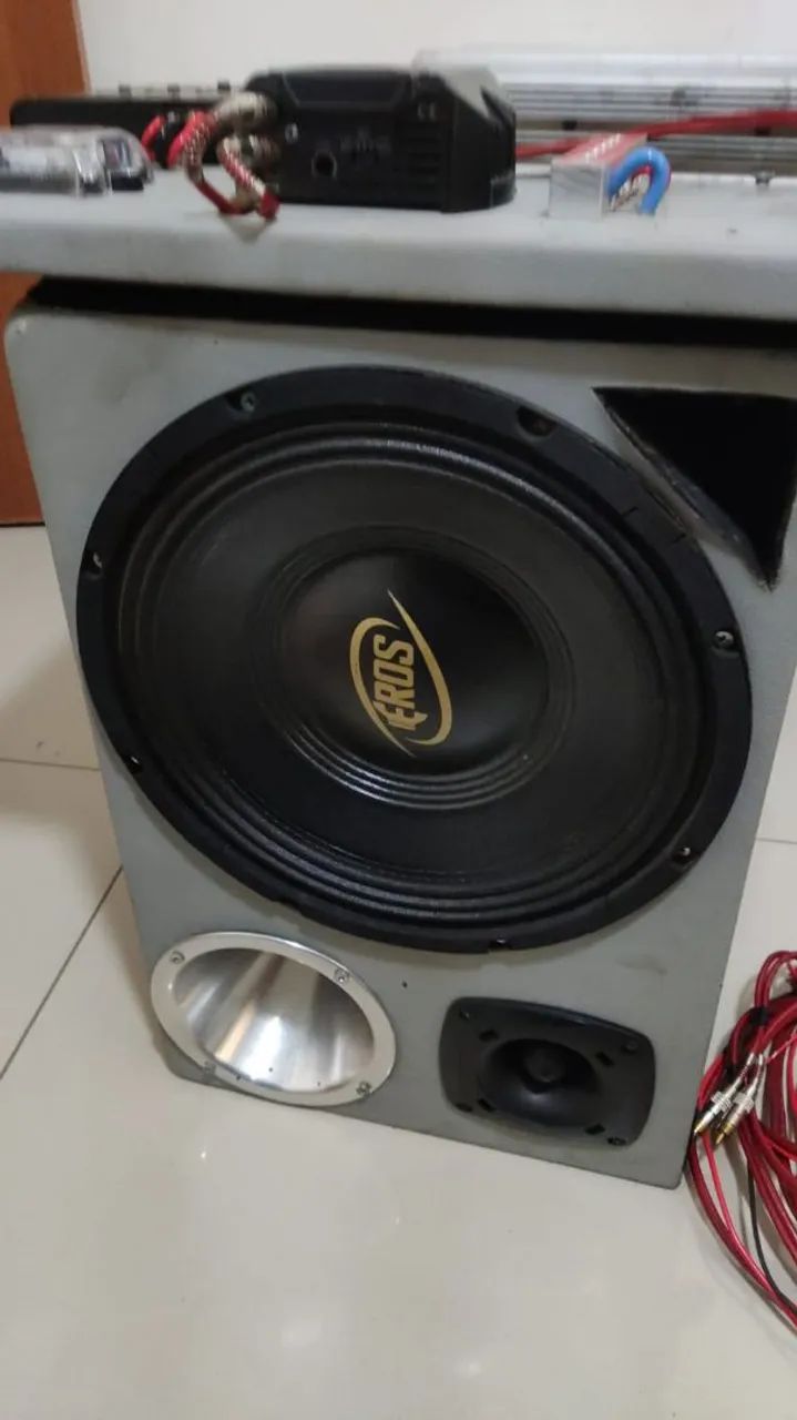Vendo caixa Trio em estado de nova