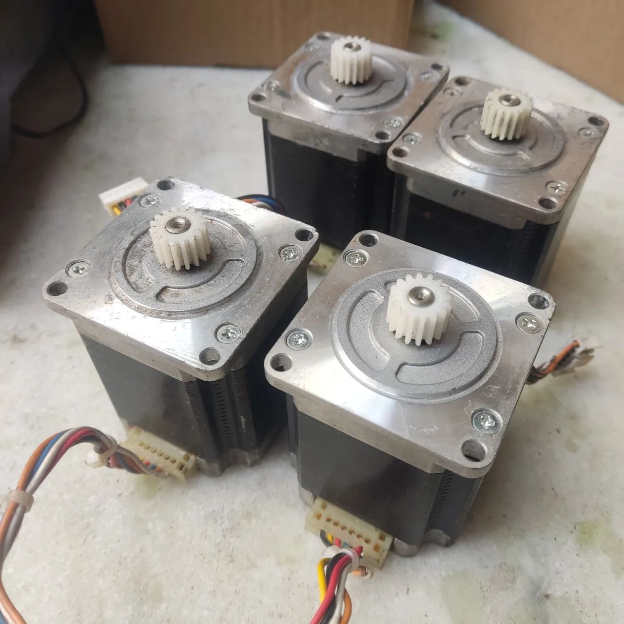 Kit com 4 motores de passo NEMA 23 - K02