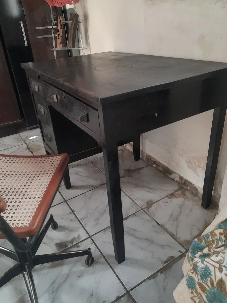 Escrivaninha antiga com cadeira anos 40/50 - Foto 2
