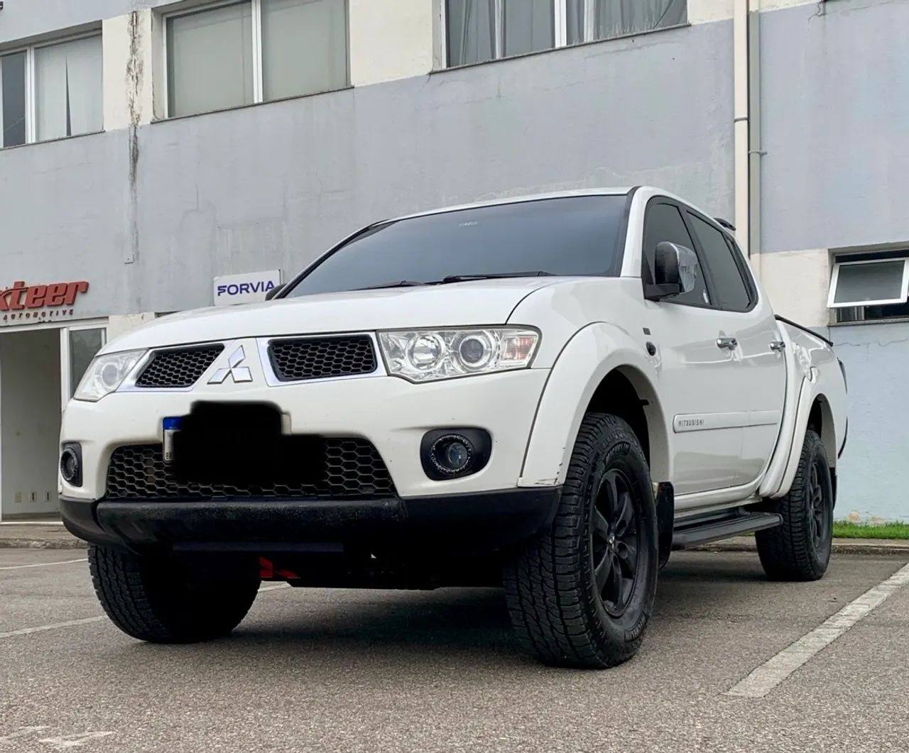 Mitsubishi L200 2013