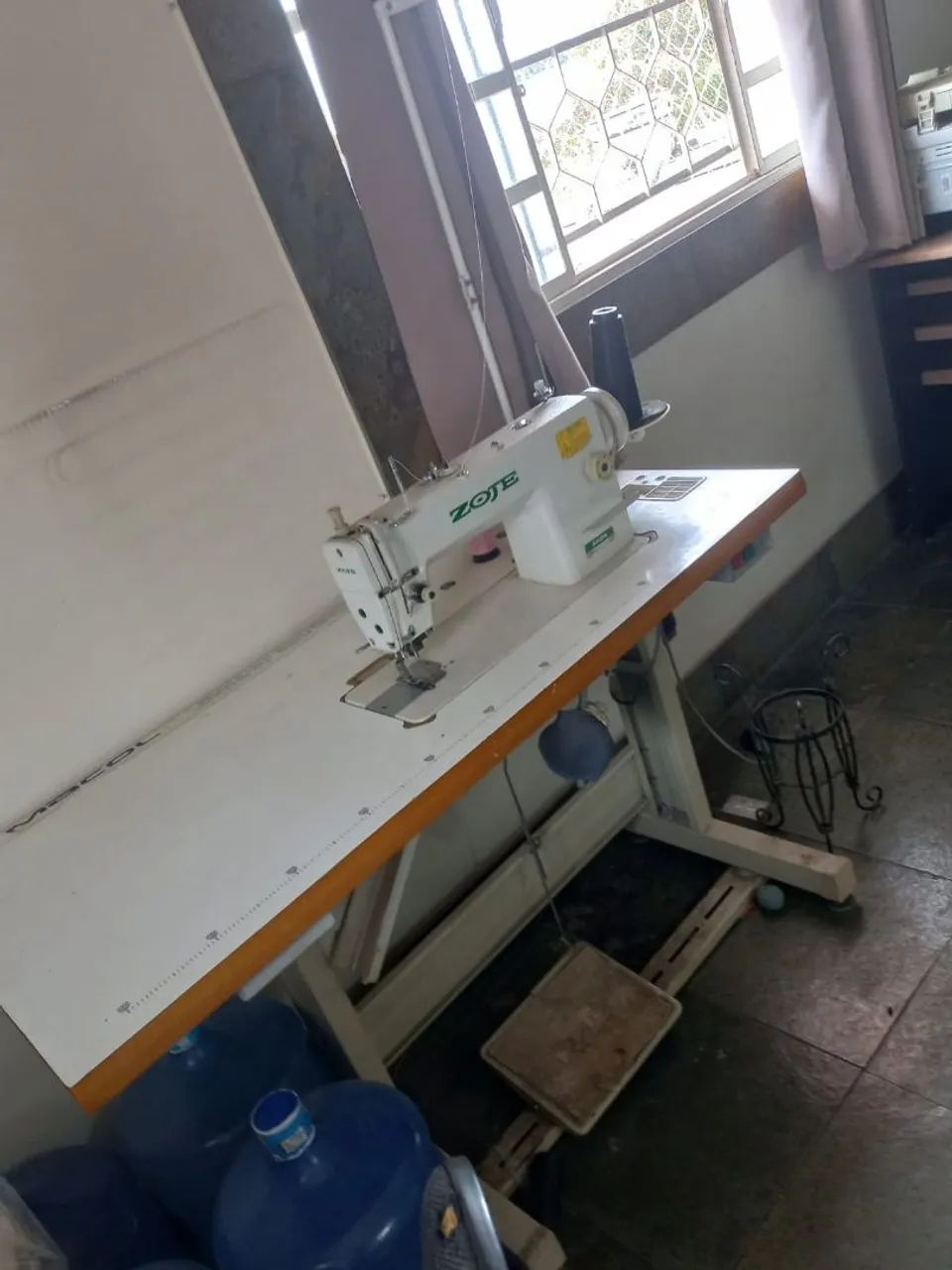 Máquina de costura industrial refiladeira  - Foto 2