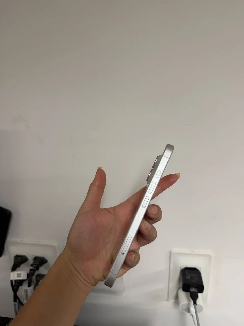 iPhone 16 92% bateria  - Foto 4