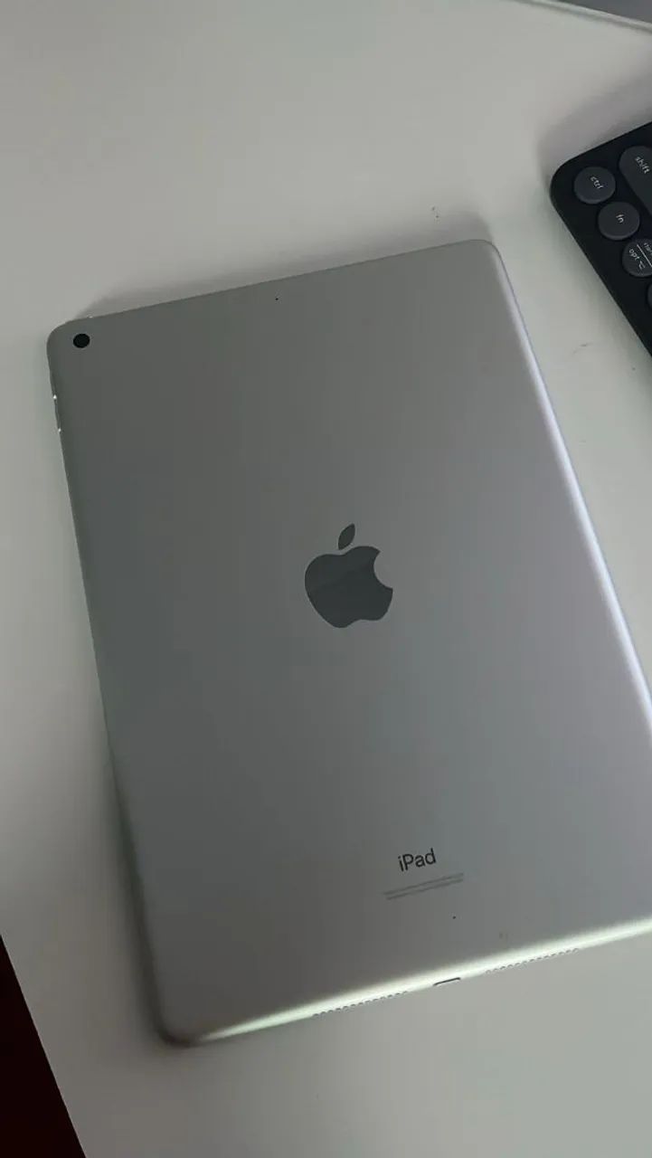 Ipad 8ª geração - Prata - Foto 2