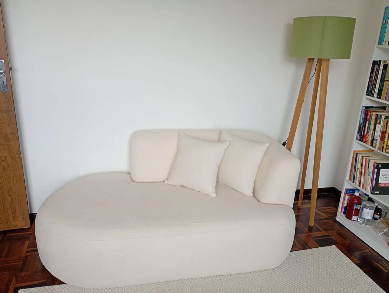 Sofá Orgânico - Tecido Boucle - lindo - Foto 5