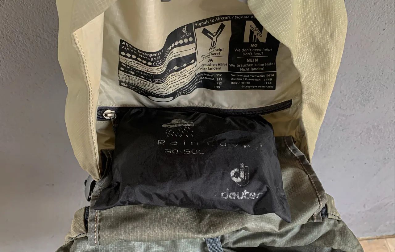 Mochila Trekking Deuter cargueira  - Foto 5