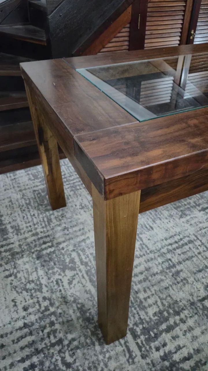 Mesa de jantar em imbuia e tampo de vidro  - Foto 4