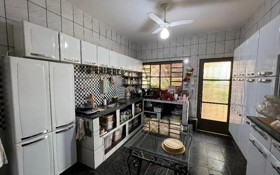 Casa térrea contendo 05 kitnets independentes - Foto 5