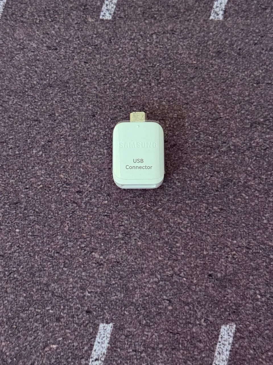 Conector USB para Smartphone V8
