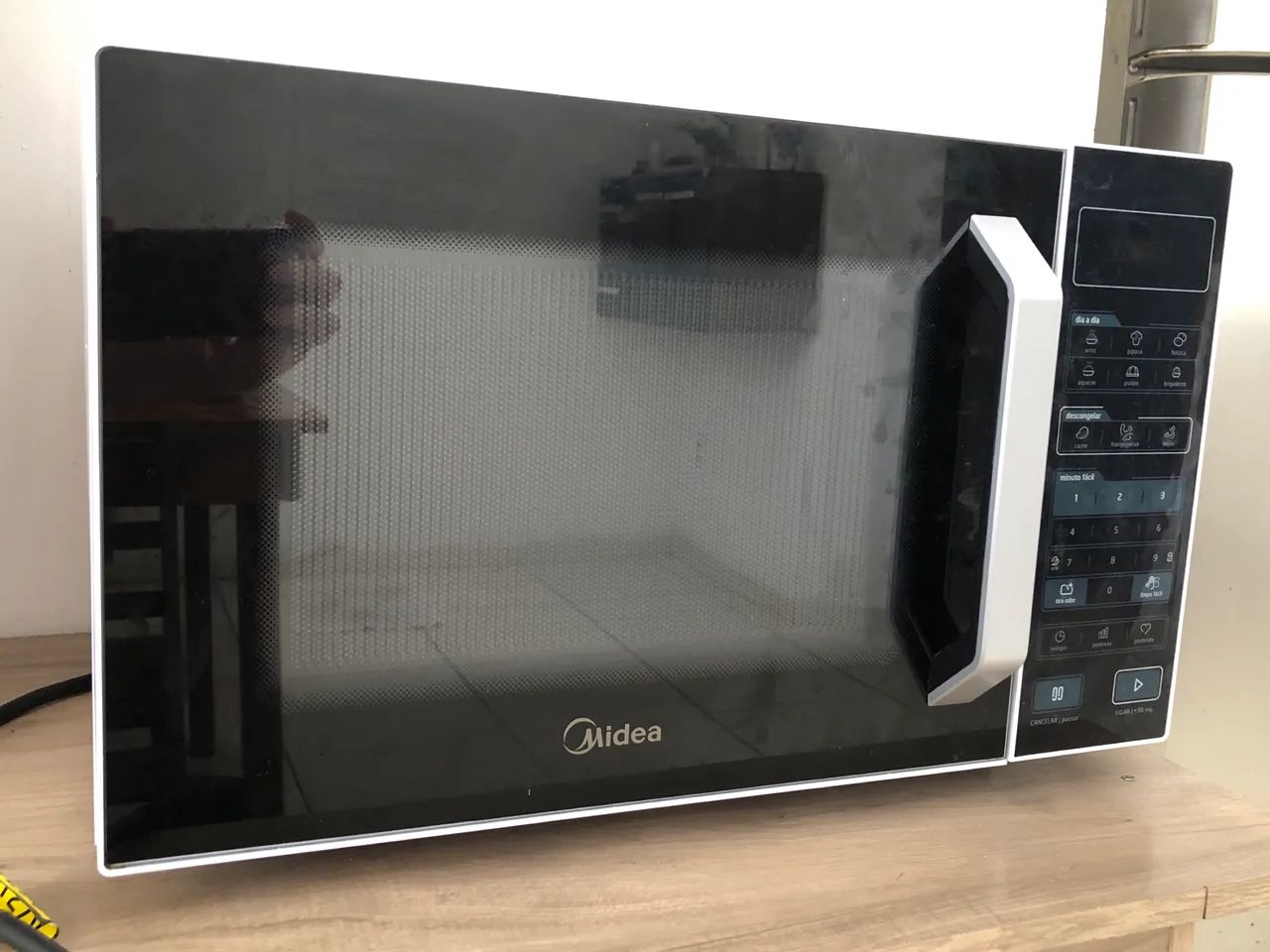 Microondas Midea 30L - Foto 2