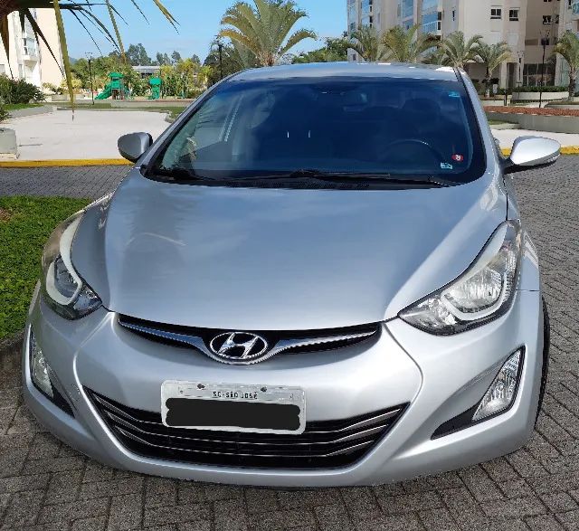 Hyundai Elantra GLS 2.0 16V Flex Aut. 2014 - Foto 2