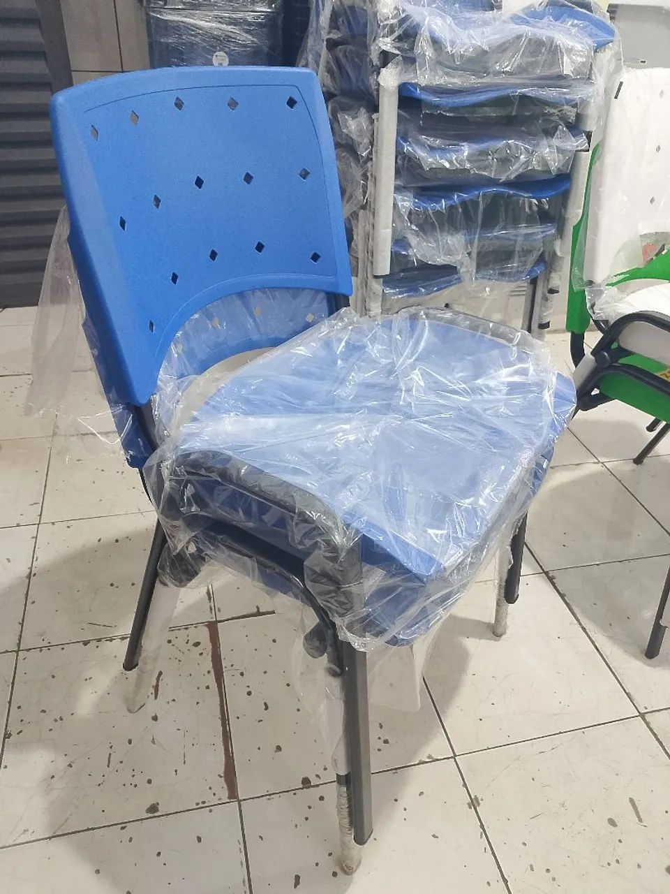 Cadeira fixa 2 unidades  - Foto 3