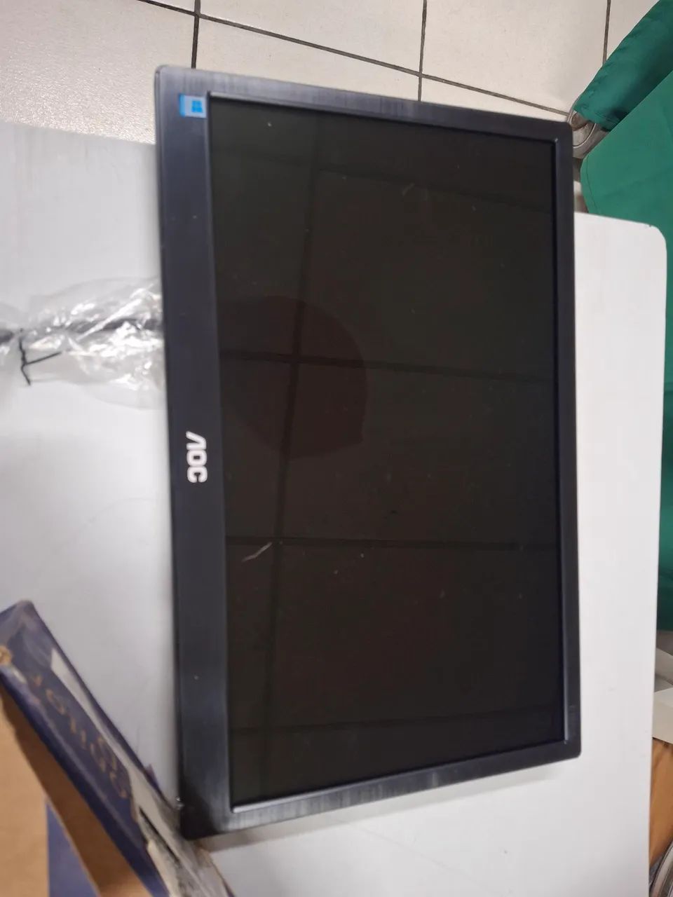 Monitor AOC 15.6 - novo - Foto 3