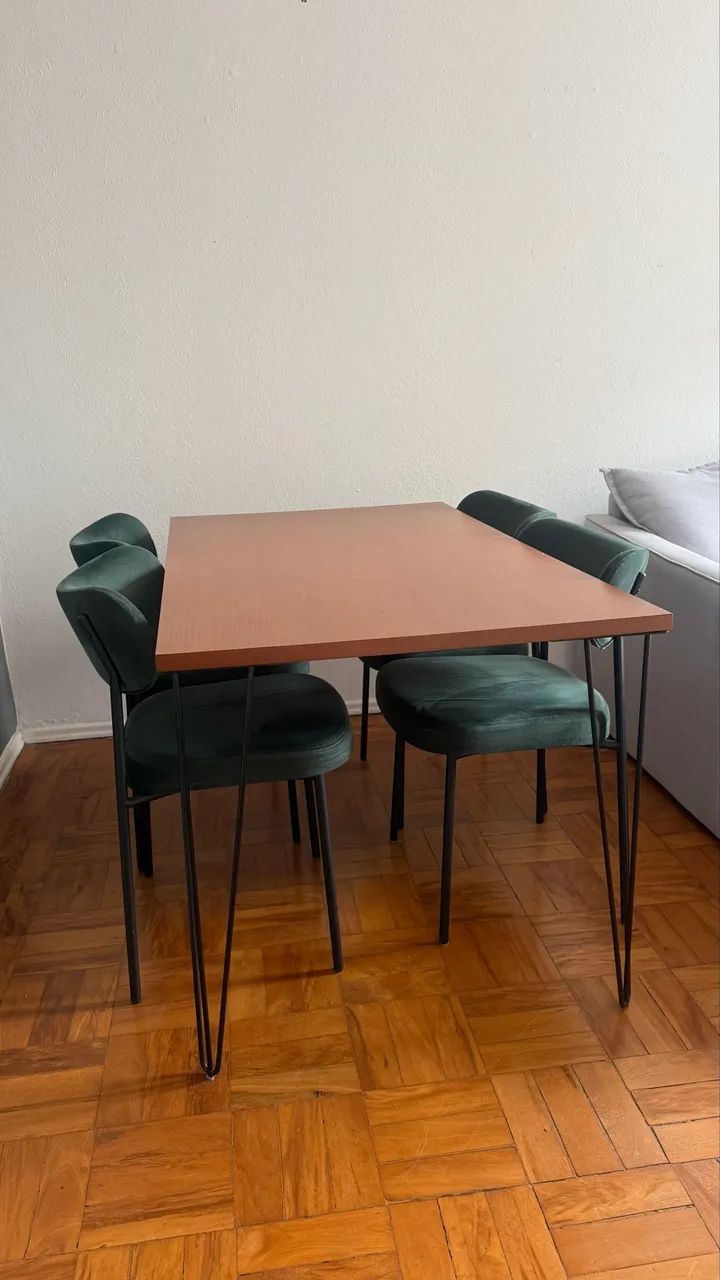 Mesa madeira base metálica 