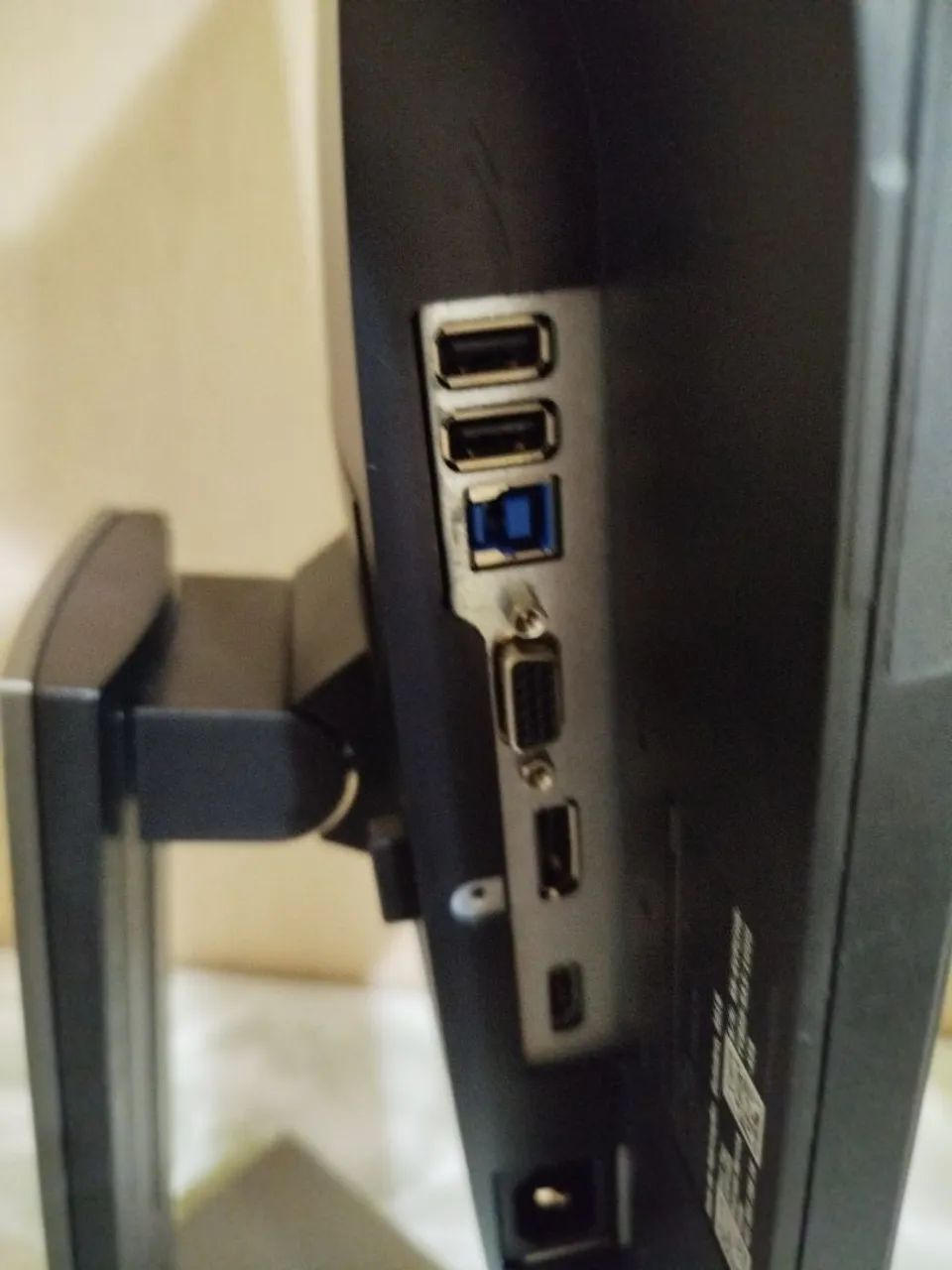 Monitor Dell modelo P1913t - Foto 4