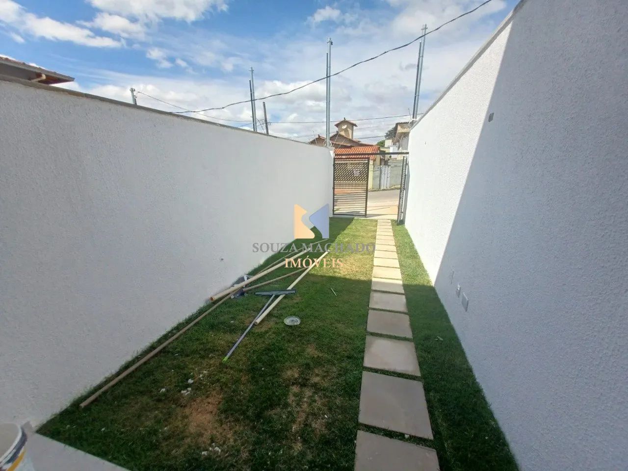 Casa independente no Copacabana de 2 suítes e 2 vagas - Foto 3