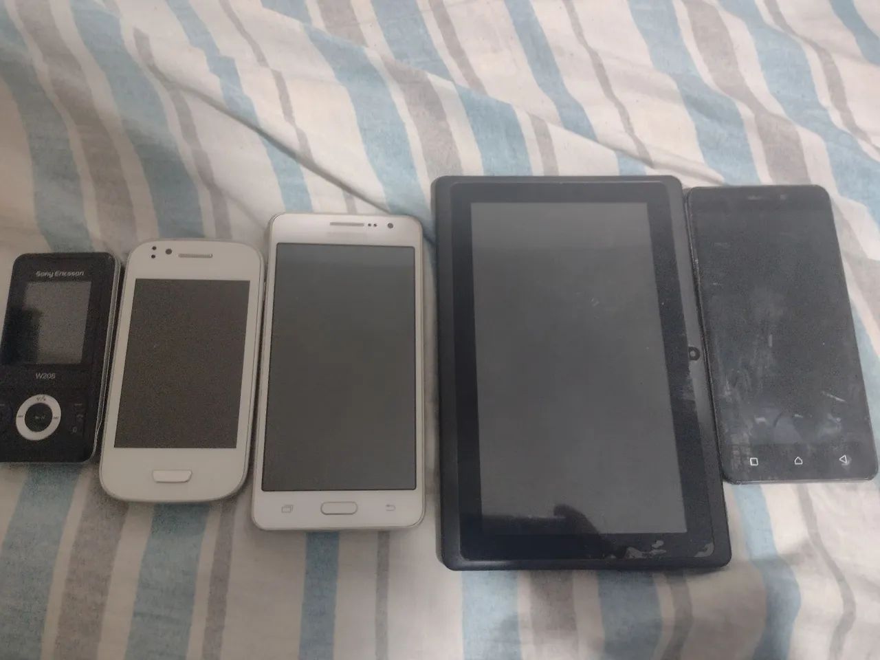 Lote de eletrônicos vendo peças 