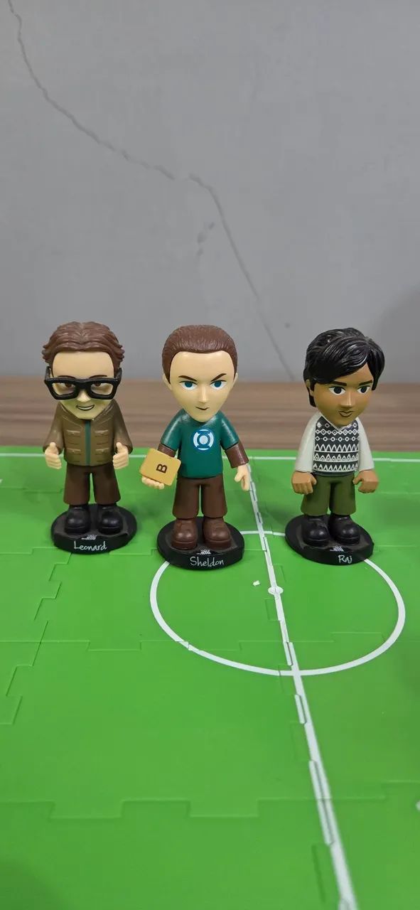 3 miniaturas Big Bang Theory Bobs , Leonard, Sheldon e Rajj