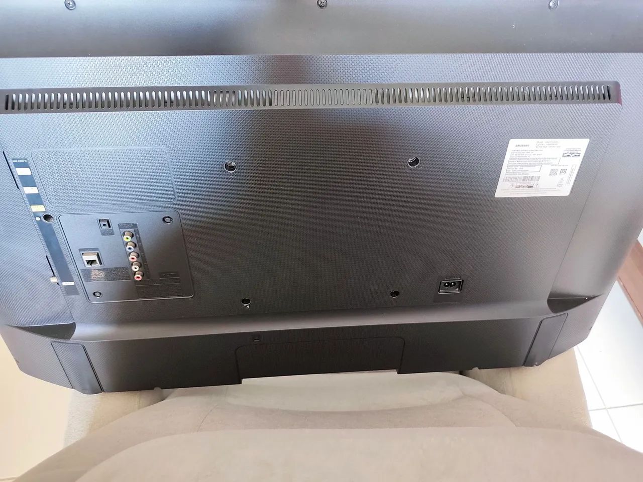 TV Samsung 40 polegadas com aplicativos televisão ótimo  estado funcionando com controle - Foto 2