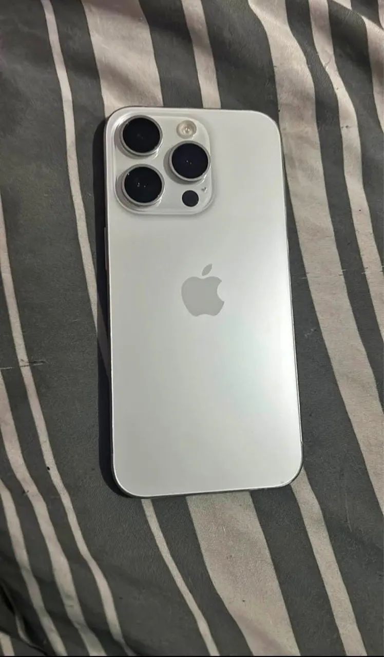 iPhone 15 pro cinza espacial  - Foto 3