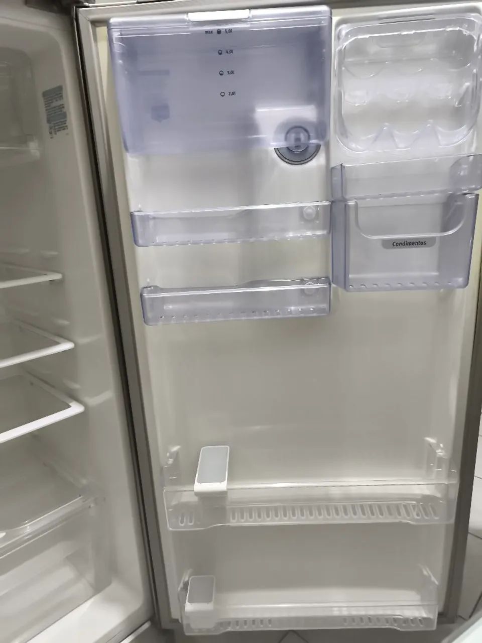 Geladeira Eletrolux DC49x (para conserto ou retirada de peças). - Foto 4