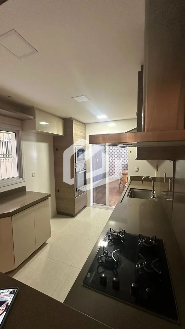 Casa térrea de 330m², 3 quartos+suite, reformada em Maruípe. - Foto 4
