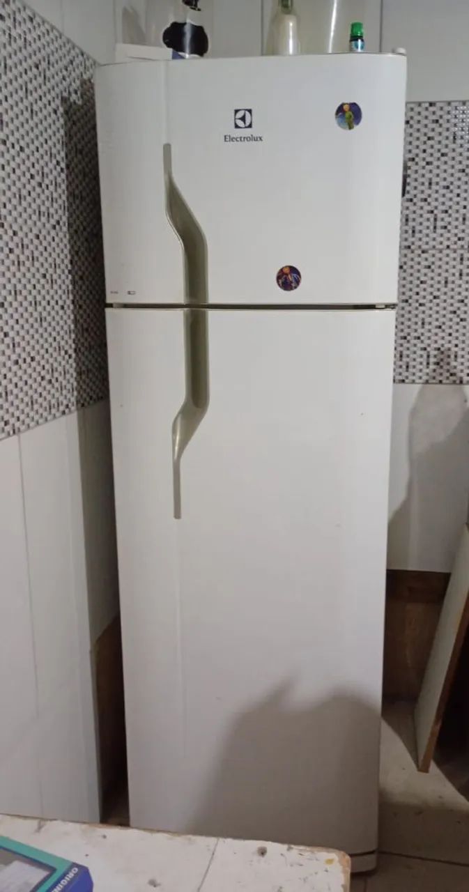 Vendo geladeira 