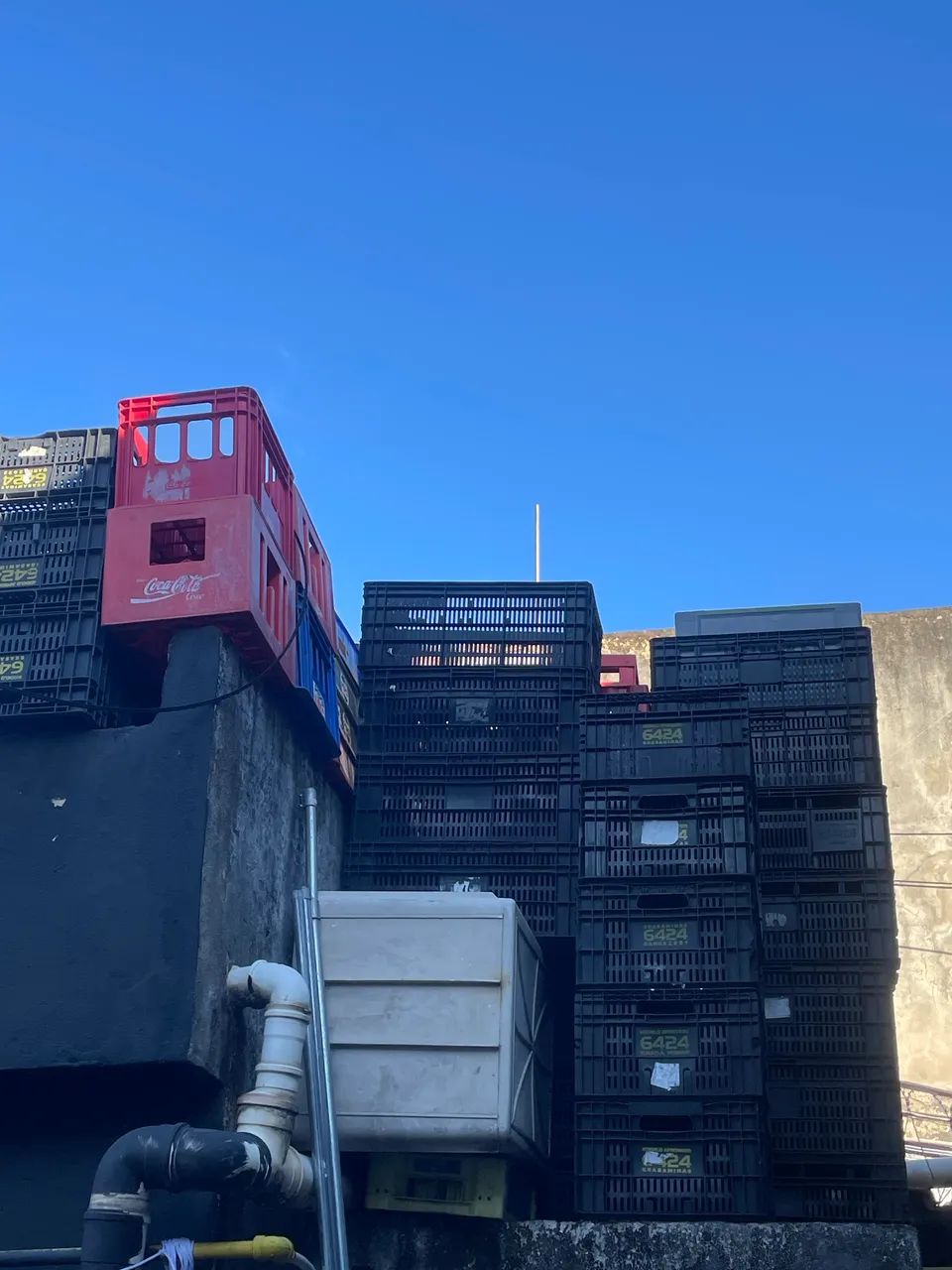 Caixa plástica vazada 50L - Foto 5