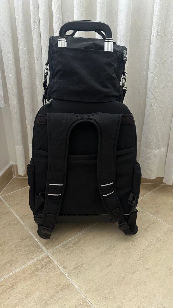 Mochila e lancheira preta kipling  - Foto 3