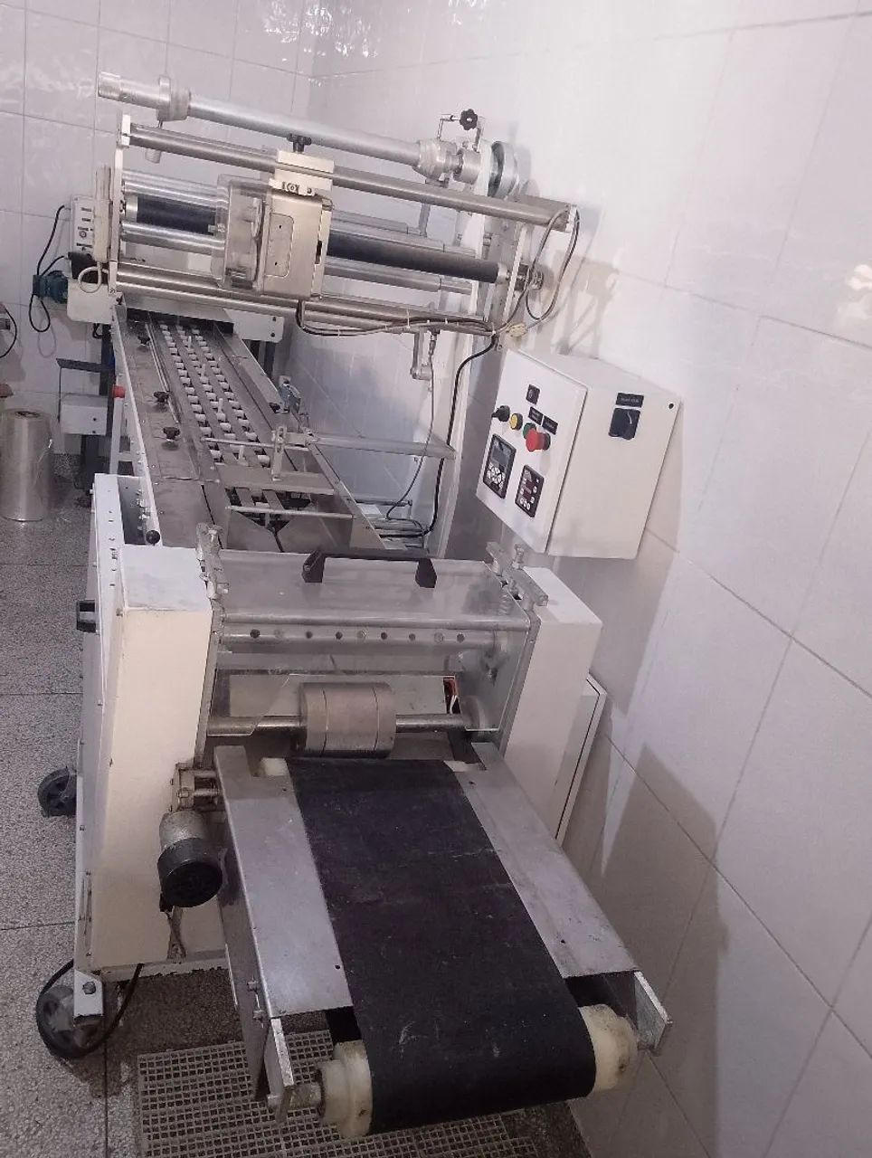 Máquina de embalar pão com datador 