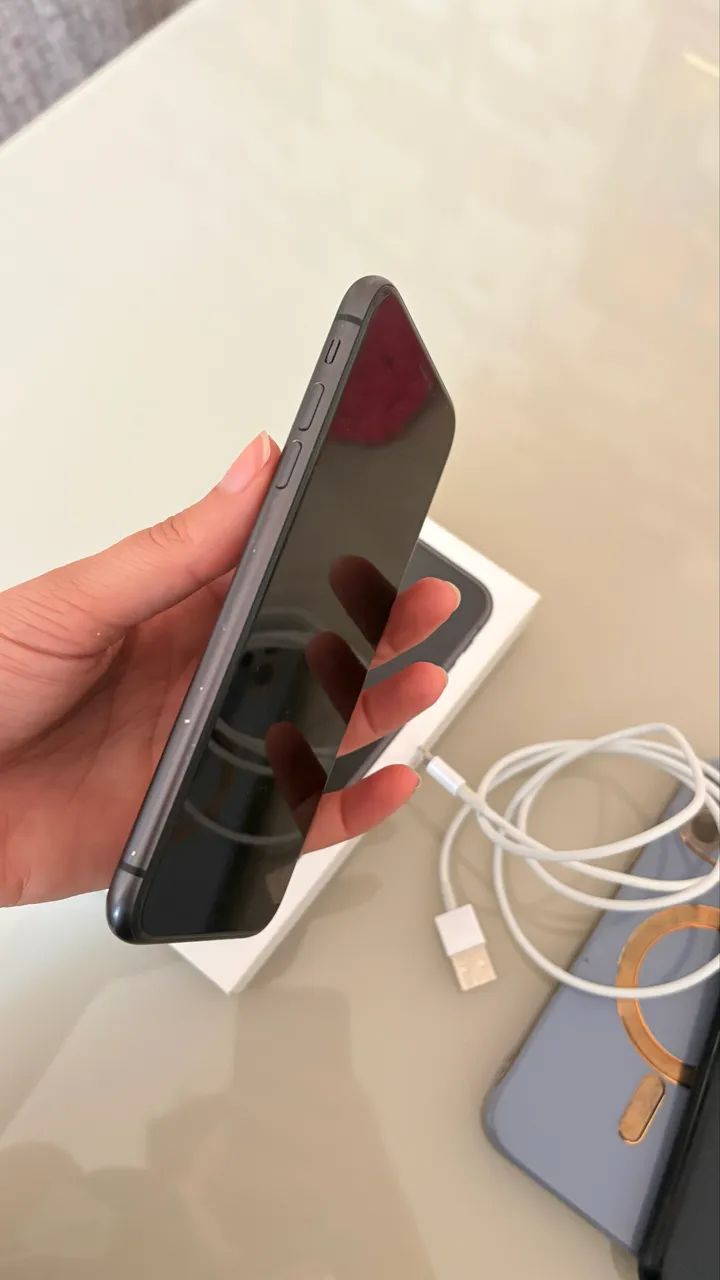 Celular IPhone 11